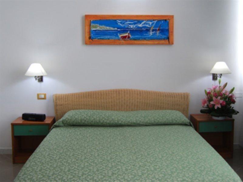 Hotel Marechiaro - Direttamente Sul Mare San Menaio Exterior photo